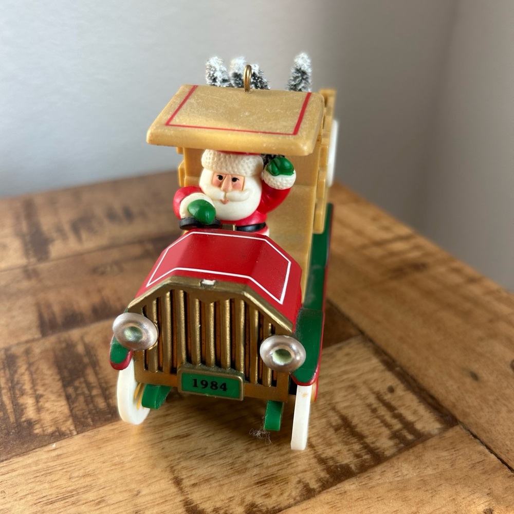 Hallmark 1984 Santa Claus Free Delivery mobile Collectable Keepsake Ornament